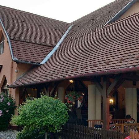 Korona Panzio Bed and Breakfast Balatonberény Exteriör bild