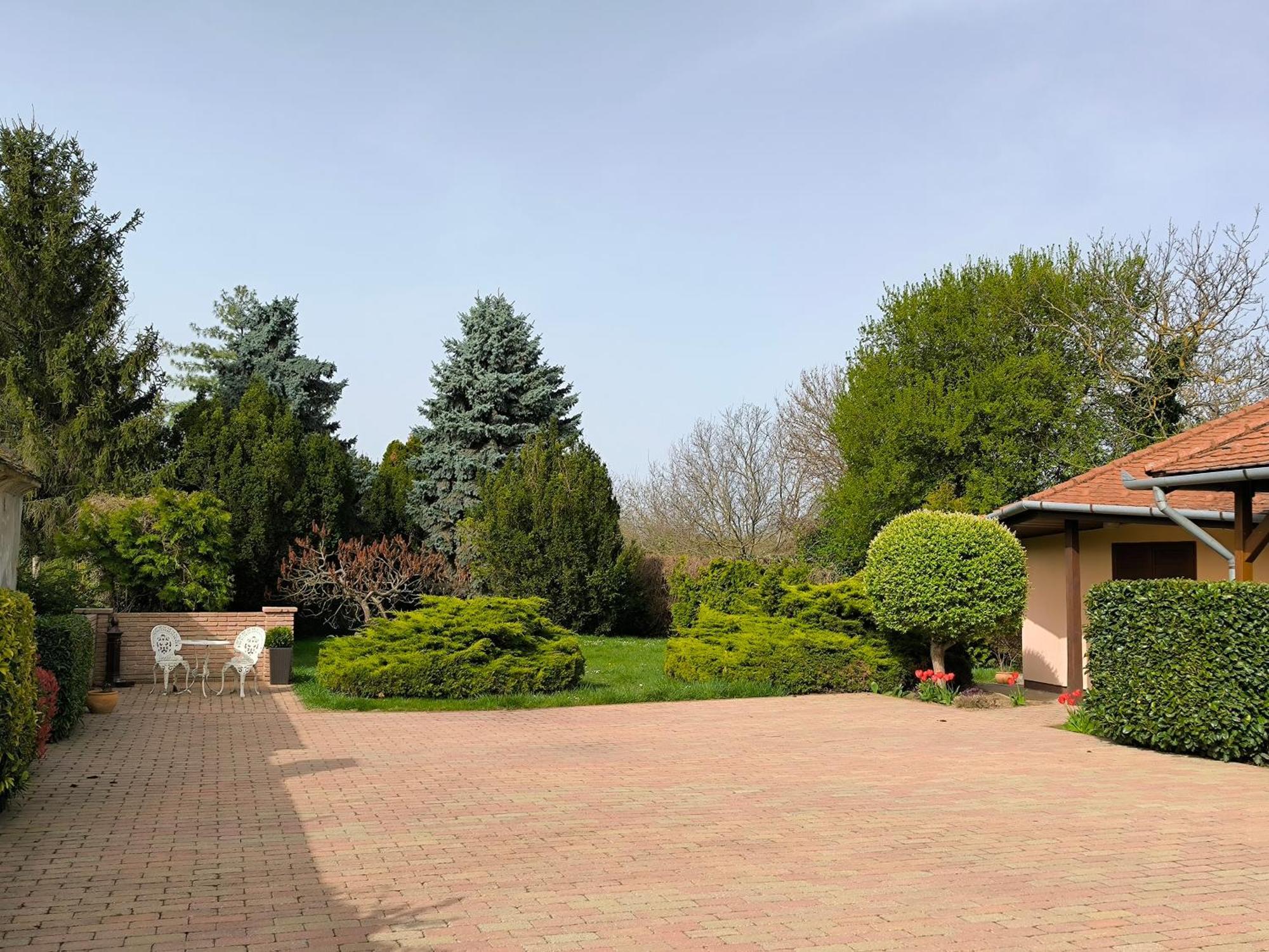 Korona Panzio Bed and Breakfast Balatonberény Exteriör bild