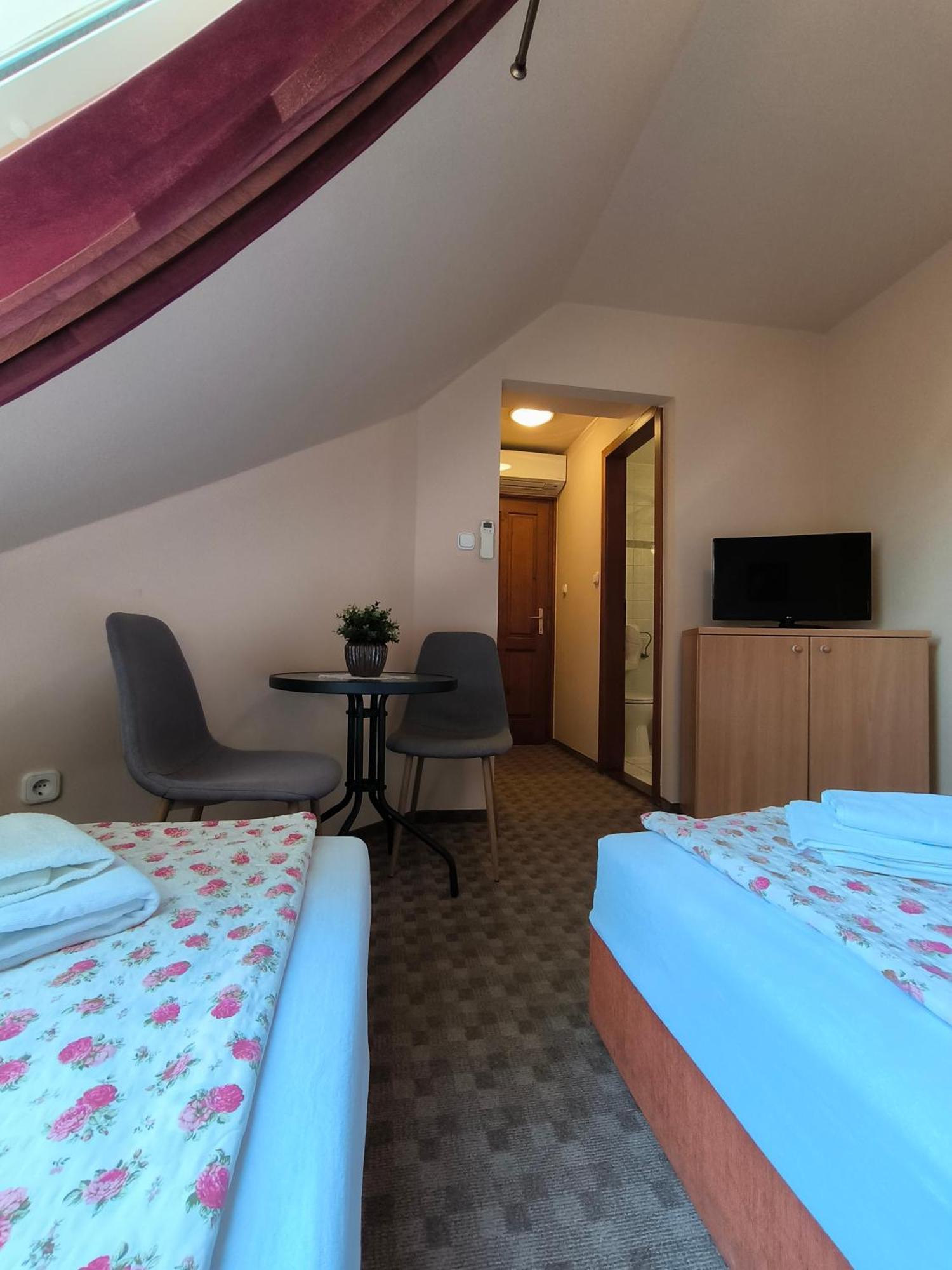 Korona Panzio Bed and Breakfast Balatonberény Exteriör bild
